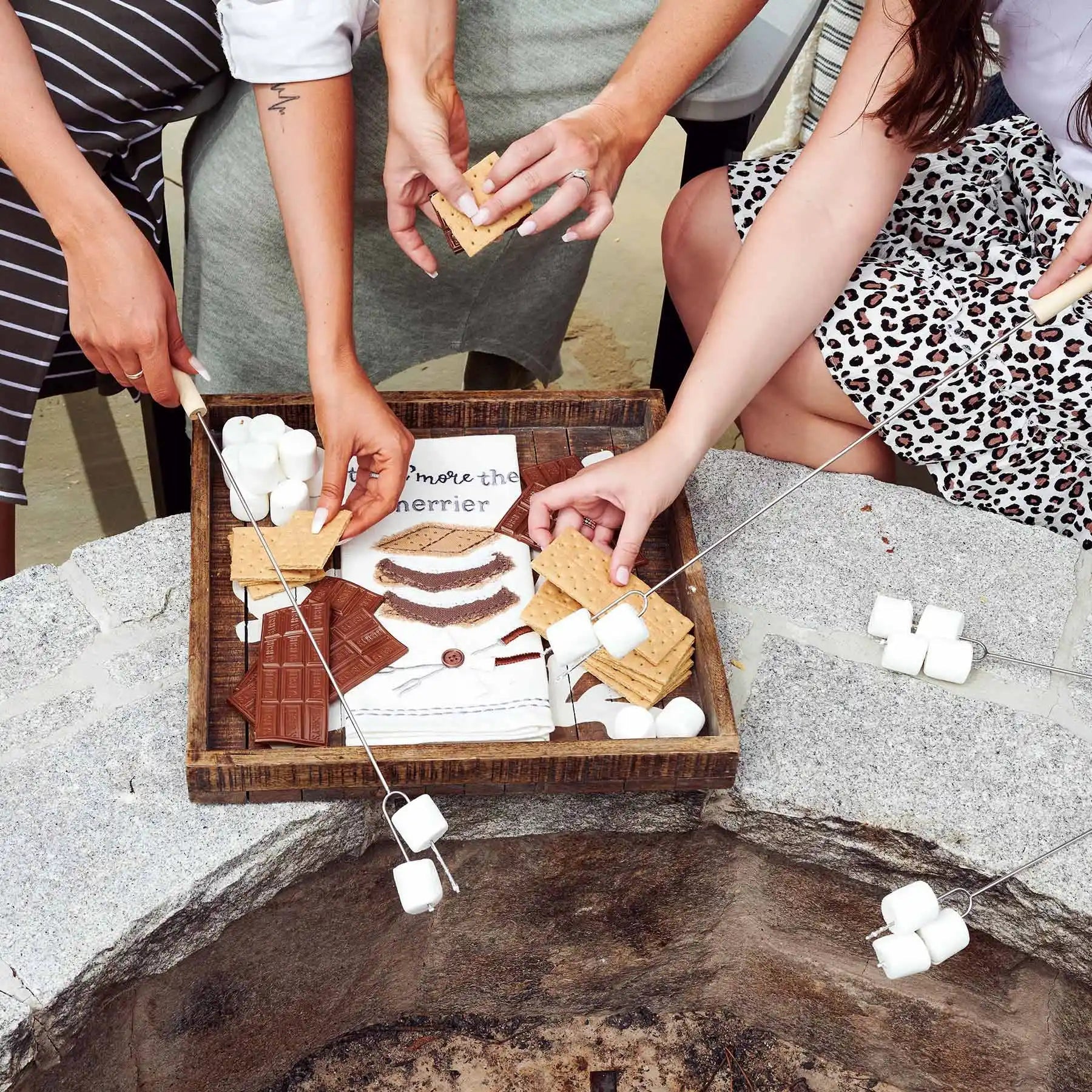 Mud Pie 5-Piece Printed Wood & Metal S'more Skewer Set for Campfire Fun