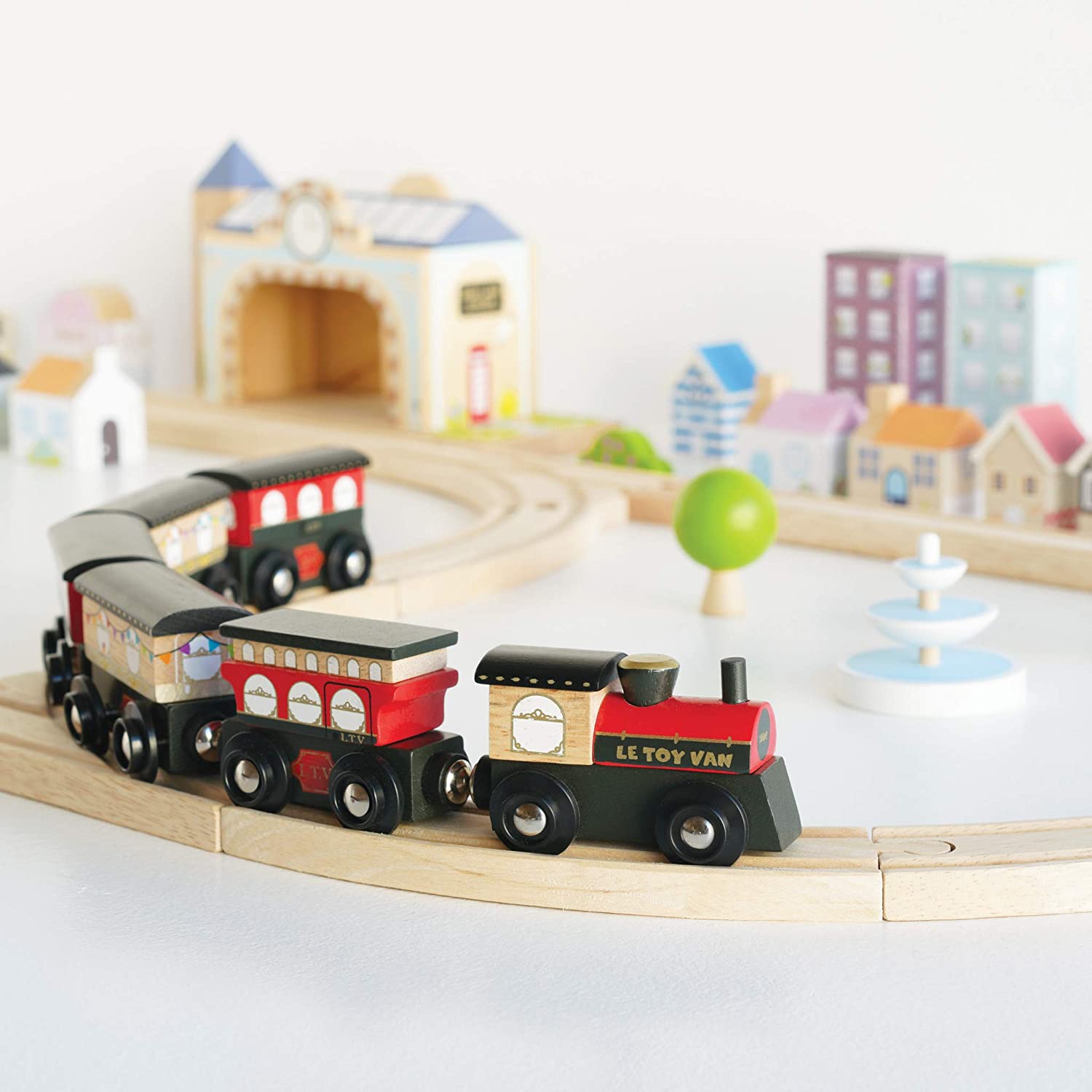 Le Toy Van Red Royal Express Connectable Wooden Train Set