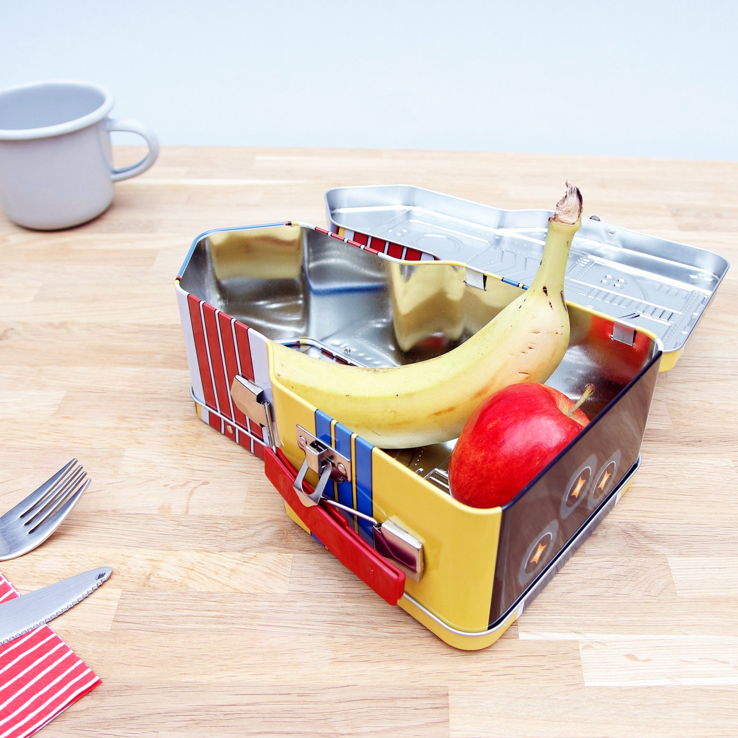 Hot Sale! Retro Rocket - Shaped Metal Lunch Box for Young Astronauts and Big Kids