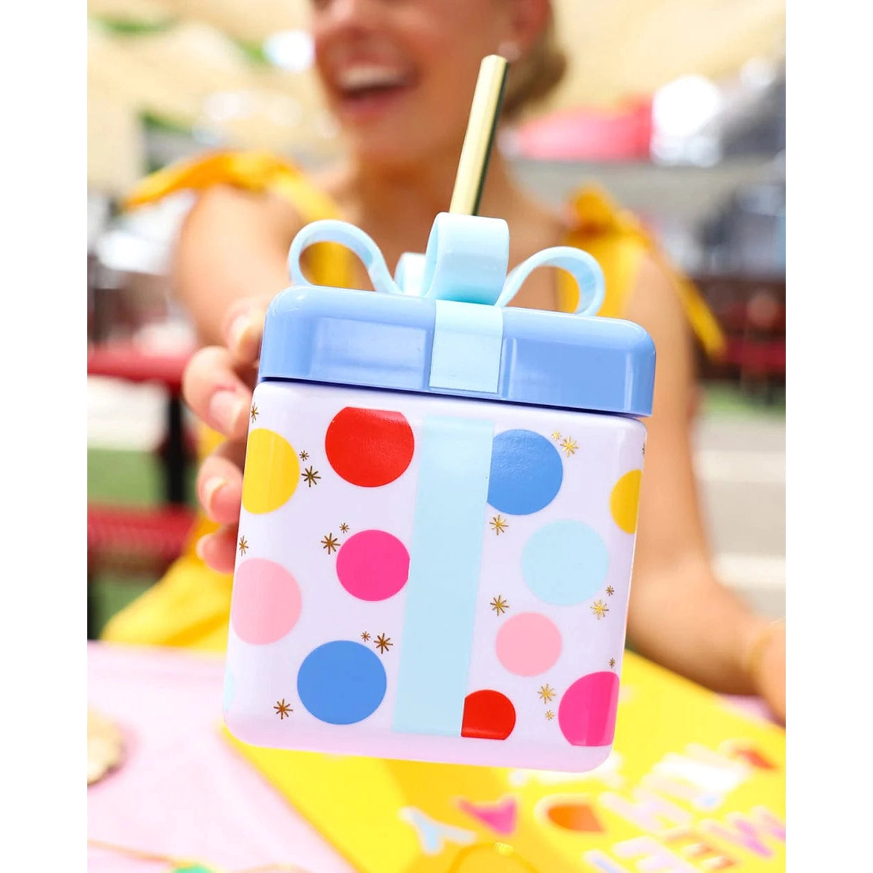 Hot Sale! Reusable 18 oz 'Be A Gift' Party Sipper Cup for Birthday Celebrations